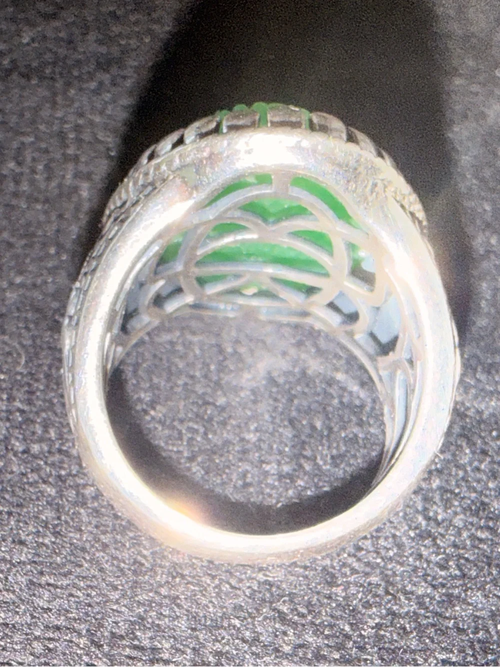 VTG Green Jade Floral Carved Stone Statement Ring Sz 5